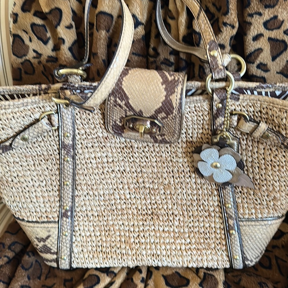 Beautiful couch straw bag with Snakeskin  highlights and gold hardware